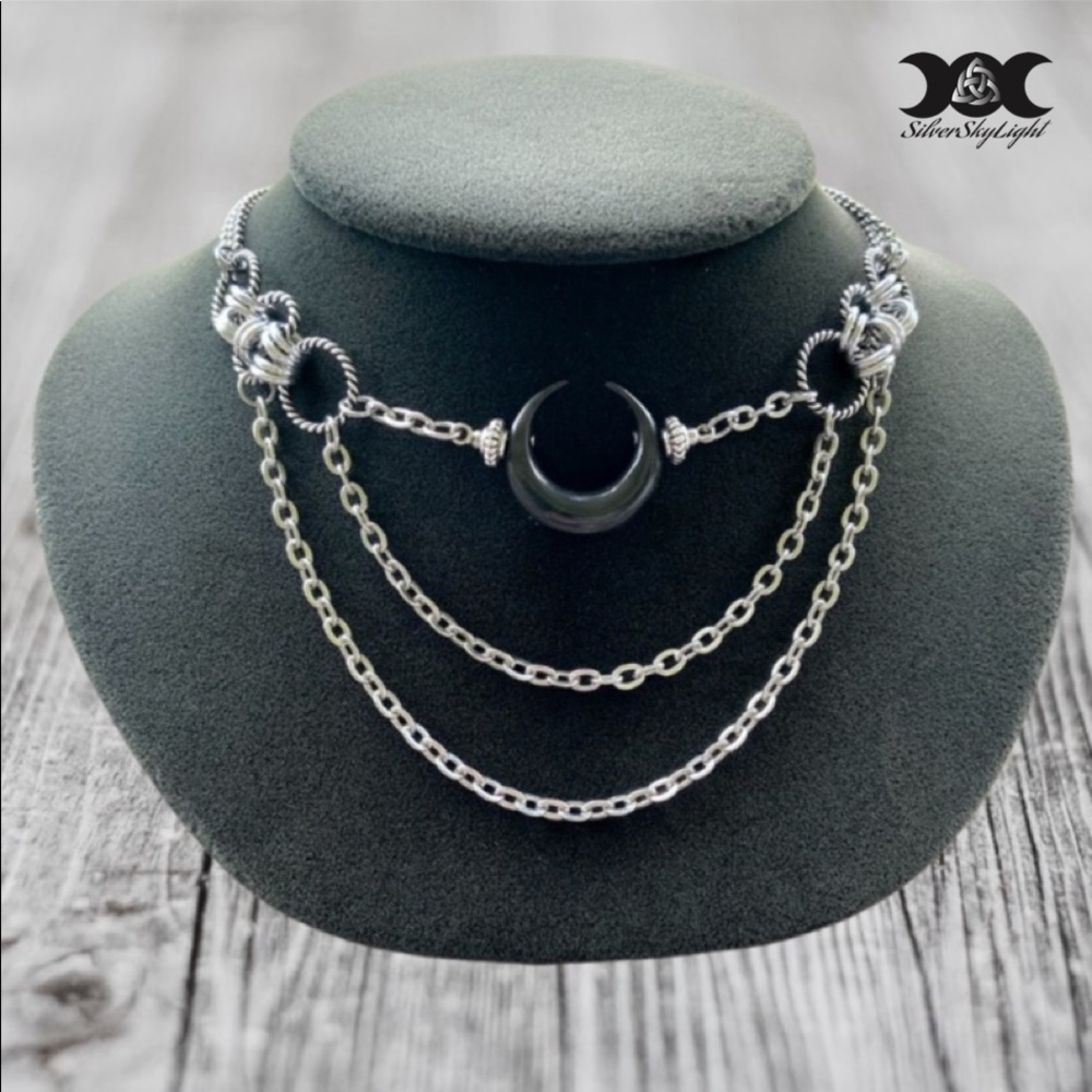 Handmade maille choker & Black crecent moon lunula horns charm goth necklace